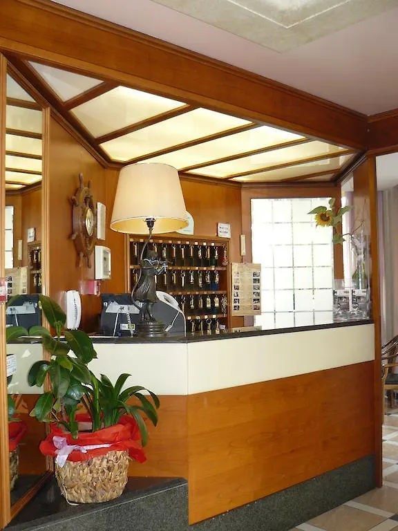 ***  Hotel Baviera Sottomarina Italy